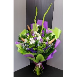Buket Gaya Kebun dengan Bunga Gladiol